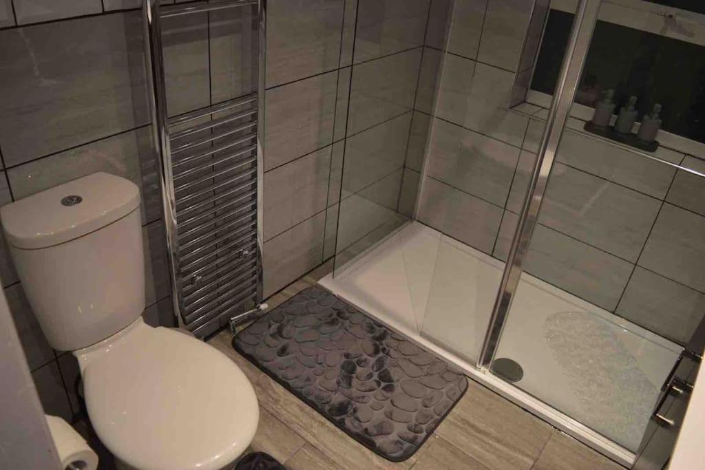 Unique 4 Bed House In Derby Perfect For Contractors And Families Villa Exterior foto